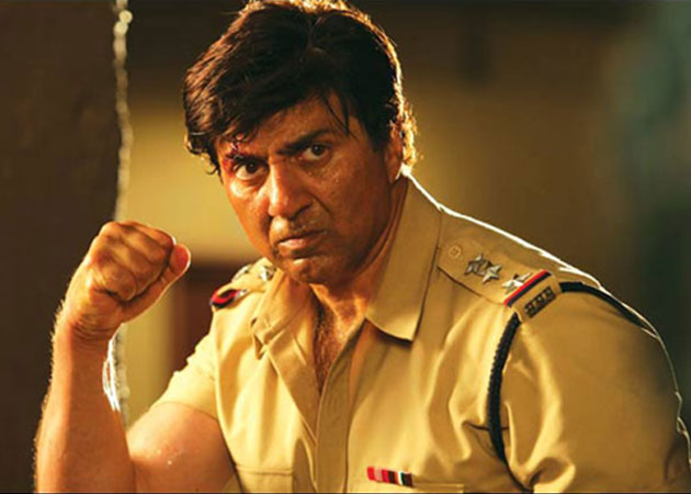 I don't work out for six pack abs: Sunny Deol
